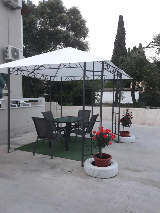Studio Vasilis Ipsos Exterior photo